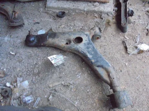 Ψαλίδι Εμπρός Αριστερό για HYUNDAI LANTRA (1995 - 1998) (J2) Ψαλίδι Εμπρός Αριστερό για HYUNDAI LANTRA (1995 - 1998) (J2)