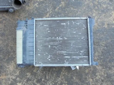 Ψυγείο Κινητήρα (Νερού) για BMW 3 Series (1983 - 1987) (E30) 1800cc Ψυγείο Κινητήρα (Νερού) για BMW 3 Series (1983 - 1987) (E30) 1800cc