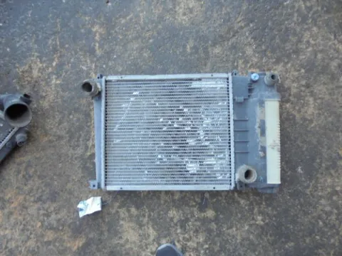 Ψυγείο Κινητήρα (Νερού) για BMW 3 Series (1983 - 1987) (E30) 1800cc -  Ψυγείο Κινητήρα (Νερού) για BMW 3 Series (1983 - 1987) (E30) 1800cc -