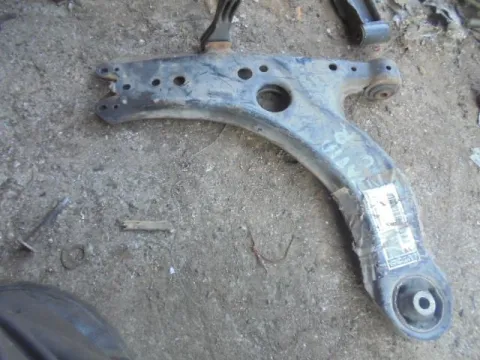 Ψαλίδι Εμπρός Αριστερό για SKODA OCTAVIA (2000 - 2008) 4 (1U2-5) Ψαλίδι Εμπρός Αριστερό για SKODA OCTAVIA (2000 - 2008) 4 (1U2-5)