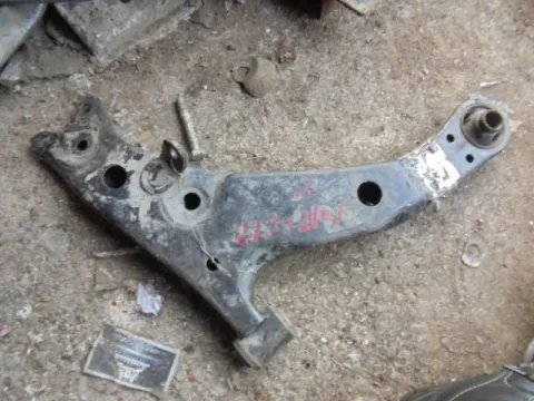 Ψαλίδι Εμπρός Δεξί για TOYOTA COROLLA (1997 - 1999) (A111) Ψαλίδι Εμπρός Δεξί για TOYOTA COROLLA (1997 - 1999) (A111)