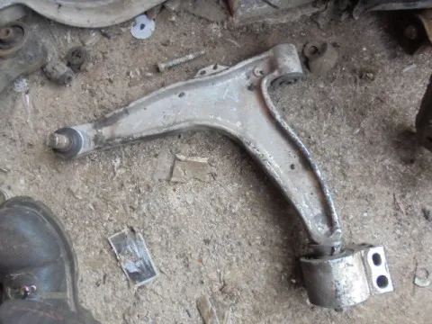 Ψαλίδι Εμπρός Αριστερό για OPEL VECTRA (2002 - 2005) C Ψαλίδι Εμπρός Αριστερό για OPEL VECTRA (2002 - 2005) C