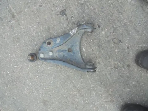 Ψαλίδι Εμπρός Δεξί για DACIA LOGAN (2004 - 2008) (LS) Ψαλίδι Εμπρός Δεξί για DACIA LOGAN (2004 - 2008) (LS)