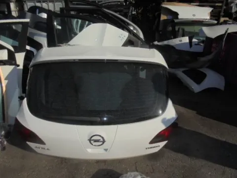 Πορτ-Μπαγκάζ (Σπασμένο Τζάμι) για OPEL ASTRA (2010 - 2012) J Hatchback - 5dr *Γ* Πορτ-Μπαγκάζ (Σπασμένο Τζάμι) για OPEL ASTRA (2010 - 2012) J Hatchback - 5dr *Γ*