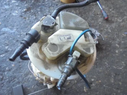 Αντλία Καυσίμου (Τρόμπα Βενζίνης) για TOYOTA AYGO (2005 - 2009) (B10) Αντλία Καυσίμου (Τρόμπα Βενζίνης) για TOYOTA AYGO (2005 - 2009) (B10)
