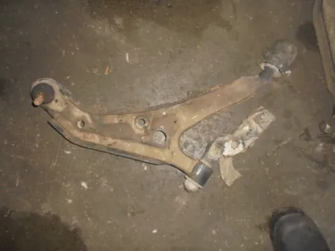 Ψαλίδι Εμπρός Δεξί για NISSAN PRIMERA (1996 - 1999) (P11) Ψαλίδι Εμπρός Δεξί για NISSAN PRIMERA (1996 - 1999) (P11)