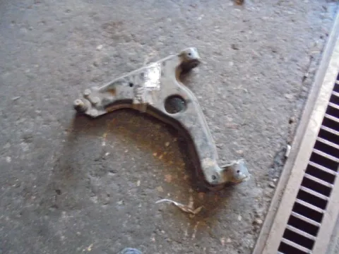 Ψαλίδι Εμπρός Αριστερό για OPEL ASTRA (1998 - 2004) G Ψαλίδι Εμπρός Αριστερό για OPEL ASTRA (1998 - 2004) G