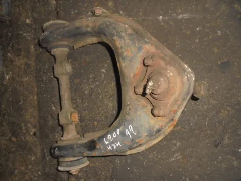 Ψαλίδι Εμπρός Δεξί Άνω για MITSUBISHI L200 (1999 - 2001) (K60T) (K70T) 4*4 Ψαλίδι Εμπρός Δεξί Άνω για MITSUBISHI L200 (1999 - 2001) (K60T) (K70T) 4*4