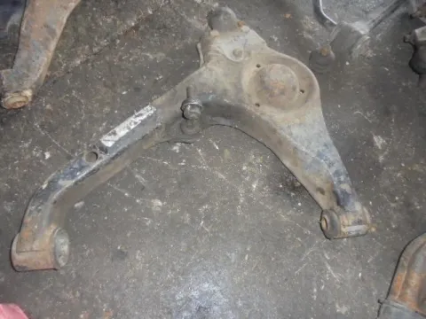 Ψαλίδι Εμπρός Δεξί για SUZUKI VITARA (1989 - 1996) (SE) Japan Ψαλίδι Εμπρός Δεξί για SUZUKI VITARA (1989 - 1996) (SE) Japan