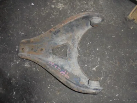 Ψαλίδι Εμπρός Αριστερό για RENAULT 21 (1990 - 1995)