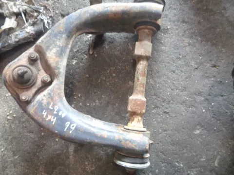 Ψαλίδι Εμπρός Δεξί Άνω για MITSUBISHI L200 (1999 - 2001) (K60T) (K70T) 4*4 Ψαλίδι Εμπρός Δεξί Άνω για MITSUBISHI L200 (1999 - 2001) (K60T) (K70T) 4*4
