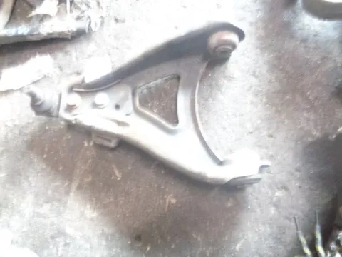 Ψαλίδι Εμπρός Αριστερό για RENAULT CLIO (1990 - 1994) (B57) (C57) Ψαλίδι Εμπρός Αριστερό για RENAULT CLIO (1990 - 1994) (B57) (C57)
