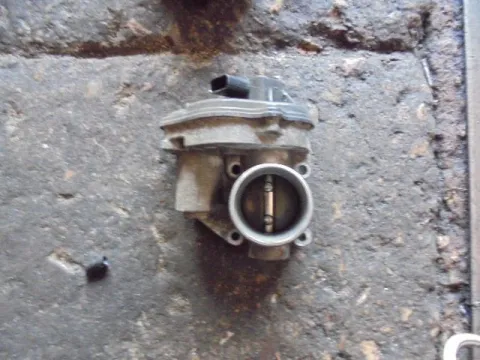 Σώμα Πεταλούδας VR256U-9E927-FC για FORD FOCUS (2004 - 2008) Mk2a (DA3 - C307) Σώμα Πεταλούδας VR256U-9E927-FC για FORD FOCUS (2004 - 2008) Mk2a (DA3 - C307)
