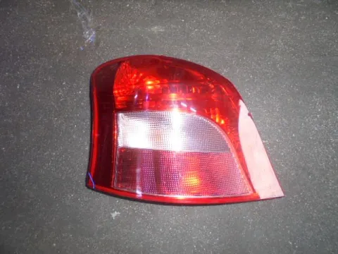 Φανάρι Πίσω Αριστερό (Ελαττωματικό) για TOYOTA YARIS (2006 - 2009) (KL9) Φανάρι Πίσω Αριστερό (Ελαττωματικό) για TOYOTA YARIS (2006 - 2009) (KL9)