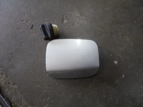 Πορτάκι Βενζίνης για NISSAN MICRA (2003 - 2005) (K12) , (2005 - 2011) (K12) Πορτάκι Βενζίνης για NISSAN MICRA (2003 - 2005) (K12) , (2005 - 2011) (K12)