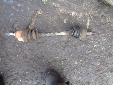 Ημιαξόνιο Εμπρός Αριστερό για TOYOTA STARLET (1990 - 1995) (EP80-2) Ημιαξόνιο Εμπρός Αριστερό για TOYOTA STARLET (1990 - 1995) (EP80-2)