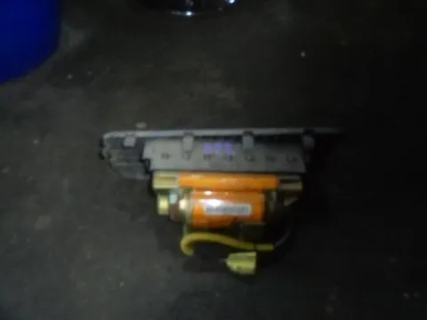 Αερόσακος Εμπρός Συνοδηγού για NISSAN D22 (1998 - 2001) -  Αερόσακος Εμπρός Συνοδηγού για NISSAN D22 (1998 - 2001) -