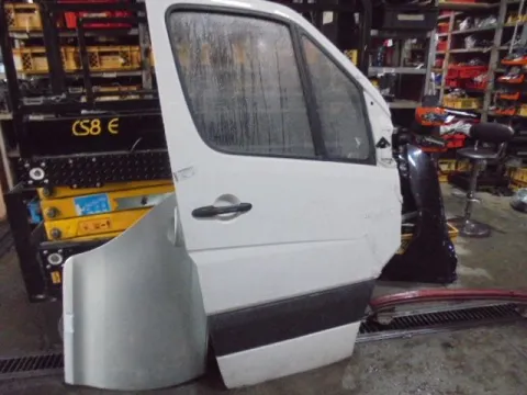 Πόρτα Εμπρός Δεξιά για MERCEDES SPRINTER (2006 - 2013) (906) *Μ* Πόρτα Εμπρός Δεξιά για MERCEDES SPRINTER (2006 - 2013) (906) *Μ*
