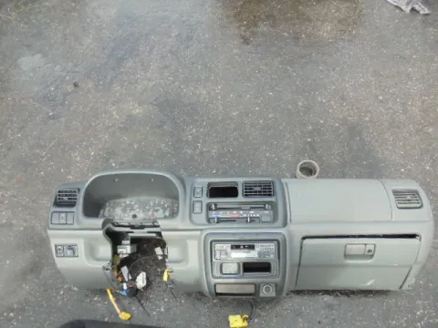 Ταμπλό για SUZUKI GRAND VITARA (1999 - 2001) (SQ) *ΔΒ* Ταμπλό για SUZUKI GRAND VITARA (1999 - 2001) (SQ) *ΔΒ*