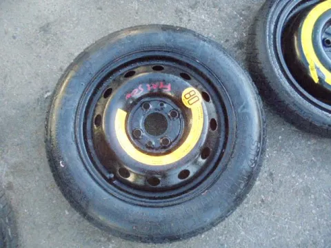 Ζαντολάστιχο ΡΕΖΕΡΒΑ PIRELLI 135/80/R14 για FIAT 500 (2007 - 2016) *Δ* Ζαντολάστιχο ΡΕΖΕΡΒΑ PIRELLI 135/80/R14 για FIAT 500 (2007 - 2016) *Δ*