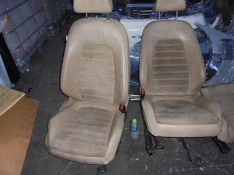 Καθίσματα Σετ Εμπρός Με Αερόσακους για VW PASSAT (2005 - 2011) (3C2) Sedan - 4dr *Α* Καθίσματα Σετ Εμπρός Με Αερόσακους για VW PASSAT (2005 - 2011) (3C2) Sedan - 4dr *Α*