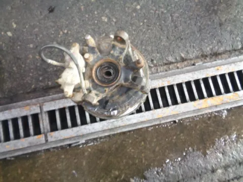 Άκρο Πλήρες Εμπρός Δεξί για NISSAN D22 (1998 - 2001)