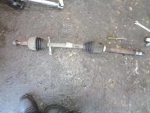 Ημιαξόνιο Εμπρός Δεξί για RENAULT MEGANE (2008 - 2012) (KZ_) (BZ_) 1900 (F9Q870) Diesel 131 dCi