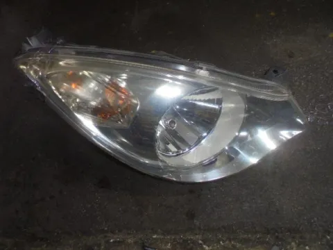 Φανάρι Εμπρός Δεξί (Σπασμένη Βάση) για OPEL AGILA (2008 - ) Φανάρι Εμπρός Δεξί (Σπασμένη Βάση) για OPEL AGILA (2008 - )