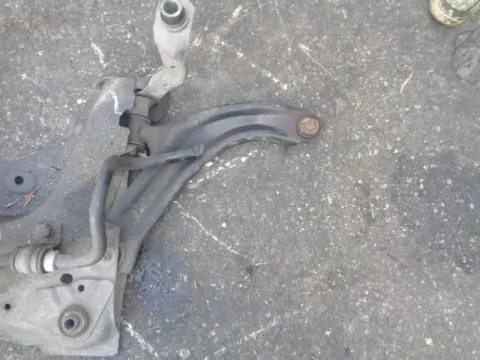 Ψαλίδι Εμπρός Δεξί για RENAULT CLIO (2009 - 2013) 1200 (D4F740) Petrol 75 16V *ΔΒ* ΠΑΛΕΤΑ *200* Ψαλίδι Εμπρός Δεξί για RENAULT CLIO (2009 - 2013) 1200 (D4F740) Petrol 75 16V *ΔΒ* ΠΑΛΕΤΑ *200*