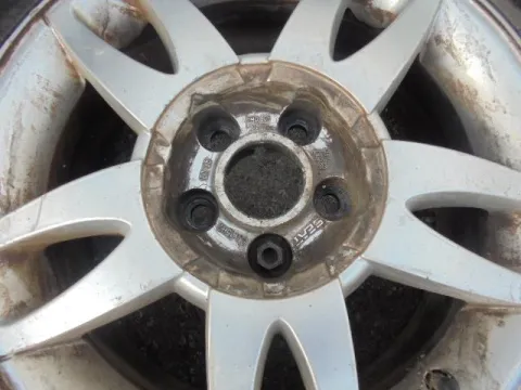 Ζαντολάστιχο 4ΑΔΑ PIRELLI 195/65/R15 **  για SEAT IBIZA (2002 - 2006) (6LZ) *Γ* -  Ζαντολάστιχο 4ΑΔΑ PIRELLI 195/65/R15 **  για SEAT IBIZA (2002 - 2006) (6LZ) *Γ* -