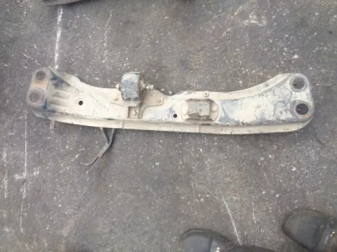 Γέφυρα Βάση Σασμάν για DAIHATSU TERIOS (2000 - 2005) (J102) *ΔΒ* Γέφυρα Βάση Σασμάν για DAIHATSU TERIOS (2000 - 2005) (J102) *ΔΒ*