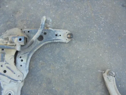 Ψαλίδι Εμπρός Δεξί για SKODA OCTAVIA (1997 - 2000) 4 (1U2-5) *ΔΒ* Ψαλίδι Εμπρός Δεξί για SKODA OCTAVIA (1997 - 2000) 4 (1U2-5) *ΔΒ*