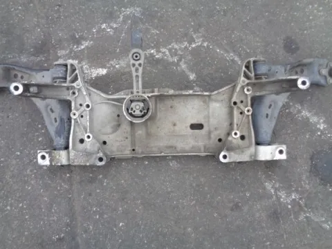Γέφυρα Εμπρός Οριζόντια για VW GOLF (2004 - 2008) Mk5 (1K1) *ΔΒ* ΠΑΛΕΤΑ *181* Γέφυρα Εμπρός Οριζόντια για VW GOLF (2004 - 2008) Mk5 (1K1) *ΔΒ* ΠΑΛΕΤΑ *181*