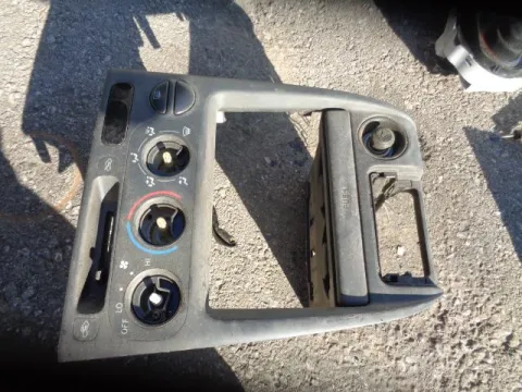 Κονσόλα Με Χειριστήρια Καλοριφέρ για TOYOTA COROLLA (1997 - 1999) (A111) ΠΑΛΕΤΑ 1 *242441* Κονσόλα Με Χειριστήρια Καλοριφέρ για TOYOTA COROLLA (1997 - 1999) (A111) ΠΑΛΕΤΑ 1 *242441*