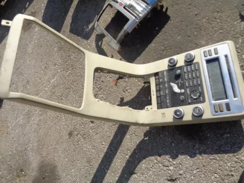 Κονσόλα Με Χειριστήρια Καλοριφέρ 8635818 για VOLVO V70 (2007 - 2009) ΠΑΛΕΤΑ 1 *242439* Κονσόλα Με Χειριστήρια Καλοριφέρ 8635818 για VOLVO V70 (2007 - 2009) ΠΑΛΕΤΑ 1 *242439*