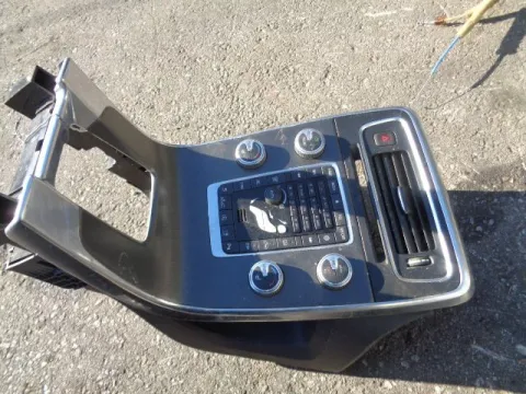 Κονσόλα Με Χειριστήρια Καλοριφέρ 08648779 για VOLVO S60 (2010 - 2013) ΠΑΛΕΤΑ 1 *242439* Κονσόλα Με Χειριστήρια Καλοριφέρ 08648779 για VOLVO S60 (2010 - 2013) ΠΑΛΕΤΑ 1 *242439*