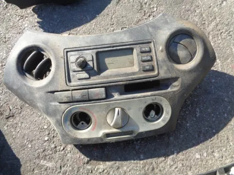 Κονσόλα Με Χειριστήρια Καλοριφέρ για TOYOTA YARIS (2003 - 2005) (XP10) ΠΑΛΕΤΑ 1 *242441* Κονσόλα Με Χειριστήρια Καλοριφέρ για TOYOTA YARIS (2003 - 2005) (XP10) ΠΑΛΕΤΑ 1 *242441*