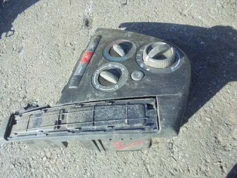 Κονσόλα Με Χειριστήρια Καλοριφέρ για DAIHATSU CUORE (2007 - ) VIII ΠΑΛΕΤΑ 1 *239595* Κονσόλα Με Χειριστήρια Καλοριφέρ για DAIHATSU CUORE (2007 - ) VIII ΠΑΛΕΤΑ 1 *239595*