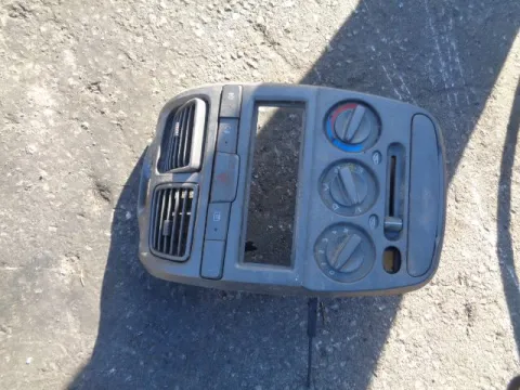 Κονσόλα Με Χειριστήρια Καλοριφέρ για HYUNDAI ACCENT (2003 - 2005) (CG) (LC2) ΠΑΛΕΤΑ 1 *239595* Κονσόλα Με Χειριστήρια Καλοριφέρ για HYUNDAI ACCENT (2003 - 2005) (CG) (LC2) ΠΑΛΕΤΑ 1 *239595*