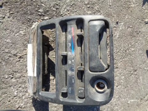 Κονσόλα Με Χειριστήρια Καλοριφέρ για HYUNDAI ACCENT (1997 - 1999) (UA) (X3) ΠΑΛΕΤΑ 1 *239595* Κονσόλα Με Χειριστήρια Καλοριφέρ για HYUNDAI ACCENT (1997 - 1999) (UA) (X3) ΠΑΛΕΤΑ 1 *239595*