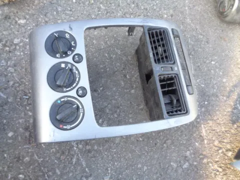 Κονσόλα Με Χειριστήρια Καλοριφέρ για TOYOTA AVENSIS (2000 - 2003) (T220) ΠΑΛΕΤΑ 1 *242441* Κονσόλα Με Χειριστήρια Καλοριφέρ για TOYOTA AVENSIS (2000 - 2003) (T220) ΠΑΛΕΤΑ 1 *242441*