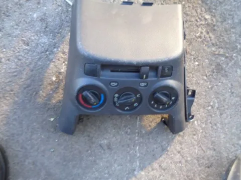 Κονσόλα Με Χειριστήρια Καλοριφέρ για HYUNDAI GETZ (2002 - 2005) (TB) ΠΑΛΕΤΑ 1 *239582* Κονσόλα Με Χειριστήρια Καλοριφέρ για HYUNDAI GETZ (2002 - 2005) (TB) ΠΑΛΕΤΑ 1 *239582*