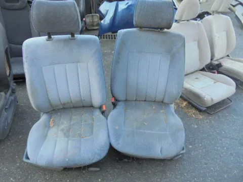 Καθίσματα Σετ Εμπρός για VW PASSAT (1993 - 1996) (3A2 - 35I) *Α* Καθίσματα Σετ Εμπρός για VW PASSAT (1993 - 1996) (3A2 - 35I) *Α*