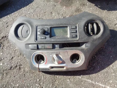 Κονσόλα Με Χειριστήρια Καλοριφέρ για TOYOTA YARIS (2003 - 2005) (XP10) ΠΑΛΕΤΑ 1 *242441* Κονσόλα Με Χειριστήρια Καλοριφέρ για TOYOTA YARIS (2003 - 2005) (XP10) ΠΑΛΕΤΑ 1 *242441*