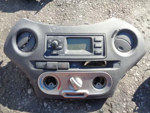 Κονσόλα Με Χειριστήρια Καλοριφέρ για TOYOTA YARIS (2003 - 2005) (XP10) ΠΑΛΕΤΑ 1 *242441* Κονσόλα Με Χειριστήρια Καλοριφέρ για TOYOTA YARIS (2003 - 2005) (XP10) ΠΑΛΕΤΑ 1 *242441*