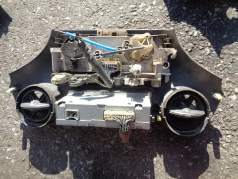 Κονσόλα Με Χειριστήρια Καλοριφέρ για TOYOTA YARIS (1999 - 2002) (XP10) ΠΑΛΕΤΑ 1 *242441* -  Κονσόλα Με Χειριστήρια Καλοριφέρ για TOYOTA YARIS (1999 - 2002) (XP10) ΠΑΛΕΤΑ 1 *242441* -