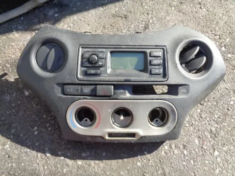 Κονσόλα Με Χειριστήρια Καλοριφέρ για TOYOTA YARIS (2003 - 2005) (XP10) ΠΑΛΕΤΑ 1 *242441* Κονσόλα Με Χειριστήρια Καλοριφέρ για TOYOTA YARIS (2003 - 2005) (XP10) ΠΑΛΕΤΑ 1 *242441*