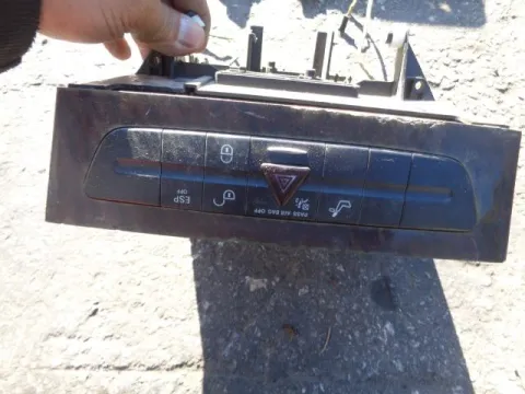 Κονσόλα Με Διακόπτη Αλάρμ A2116800552 για MERCEDES E - CLASS (2002 - 2006) (W211) ΠΑΛΕΤΑ 1 *240423* Κονσόλα Με Διακόπτη Αλάρμ A2116800552 για MERCEDES E - CLASS (2002 - 2006) (W211) ΠΑΛΕΤΑ 1 *240423*