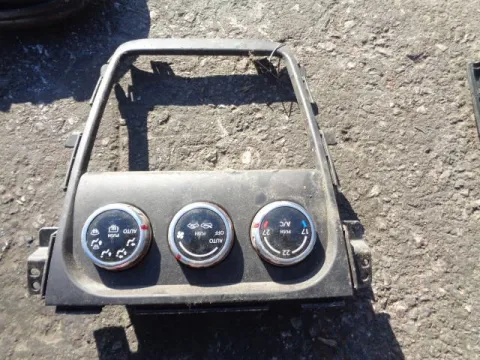 Κονσόλα Με Χειριστήρια Καλοριφέρ 3951079J0 για SUZUKI SX4 (2007 - 2009) (RW) ΠΑΛΕΤΑ 1 *239595* Κονσόλα Με Χειριστήρια Καλοριφέρ 3951079J0 για SUZUKI SX4 (2007 - 2009) (RW) ΠΑΛΕΤΑ 1 *239595*