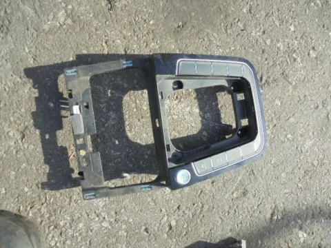 Κονσόλα 3G1864252 για VW PASSAT (2014 - ) Κονσόλα 3G1864252 για VW PASSAT (2014 - )